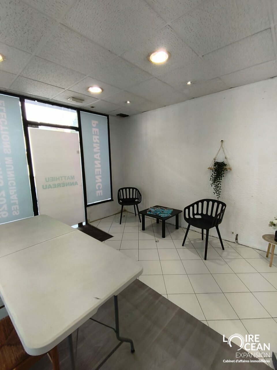Local commercial 104 m² – Centre Bourg Saint-Herblain – Grande vitrine