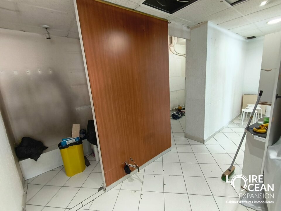 Local commercial 104 m² – Centre Bourg Saint-Herblain – Grande vitrine