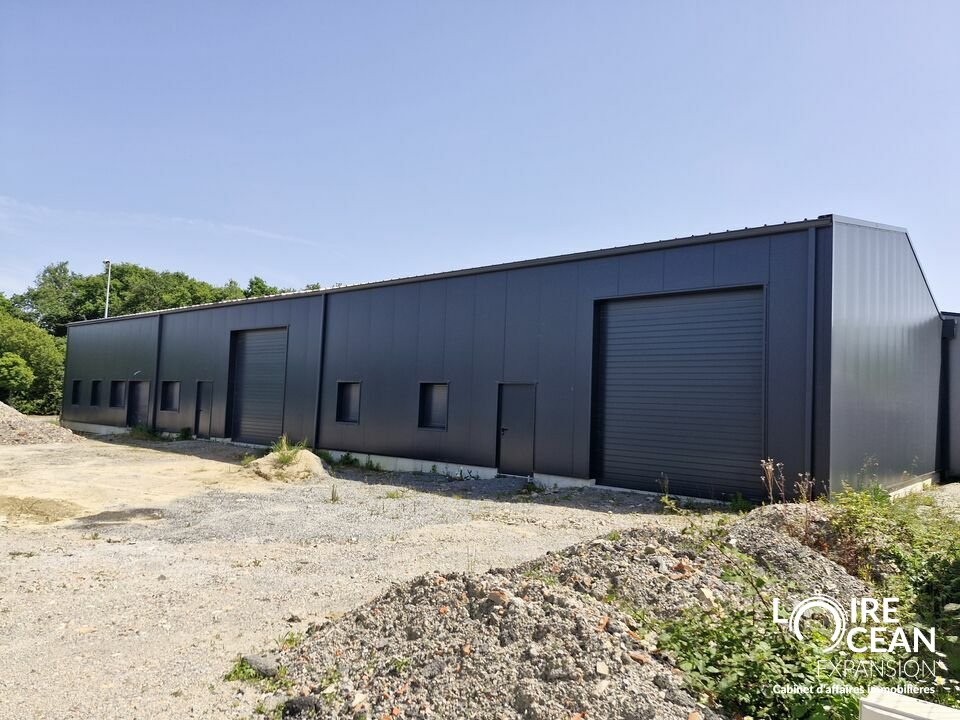 LOCAL D&rsquo;ACTIVITE – ENTREPOT NEUF, ZONE DU BUTAI  A CHAUMES EN RETZ !