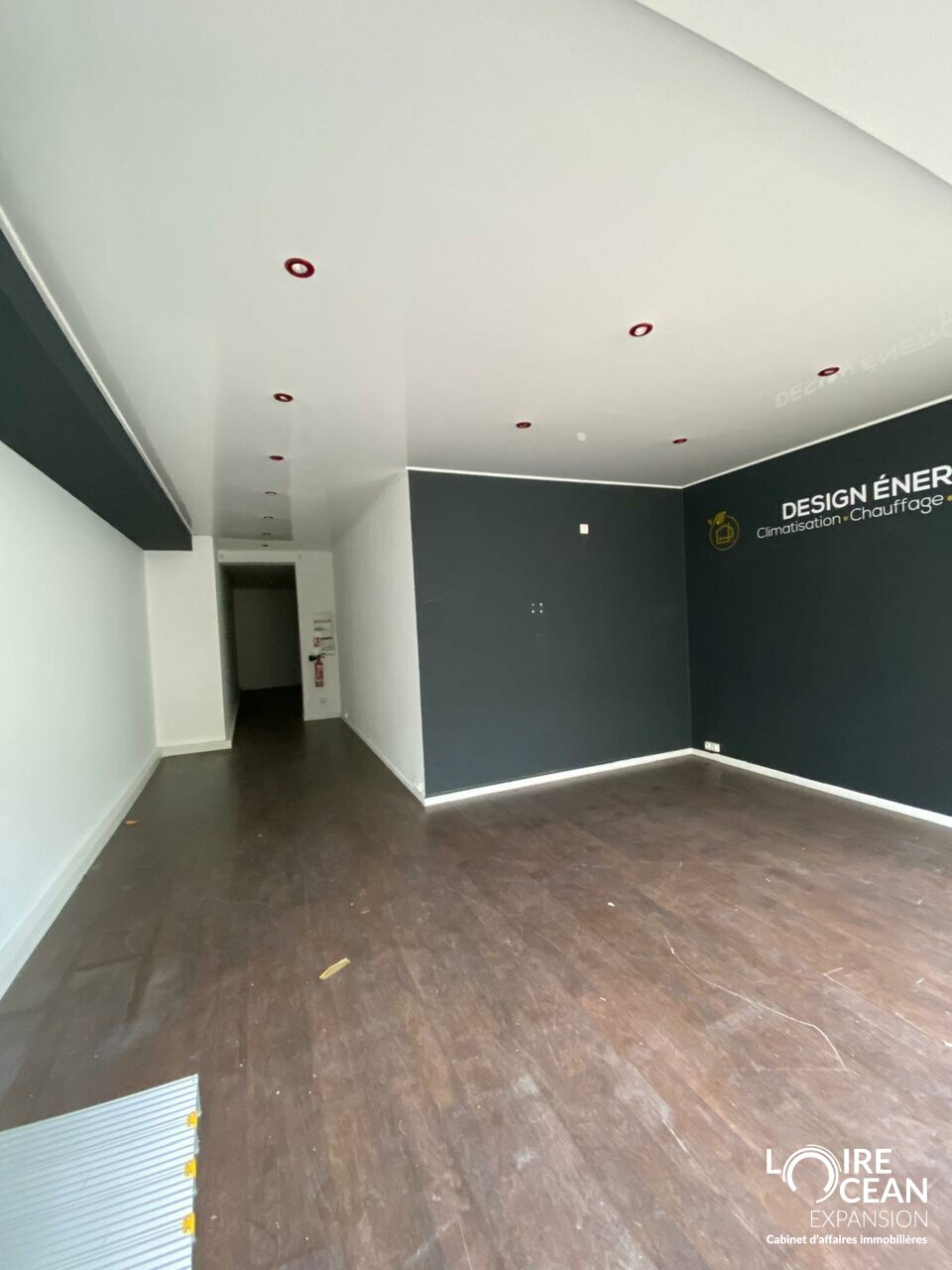 À LOUER  Local commercial 70,81 m²  Quartier des Halles