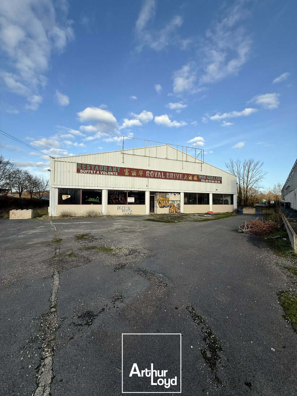 A vendre Locaux d'activité 1400m² Brive-la-Gaillarde