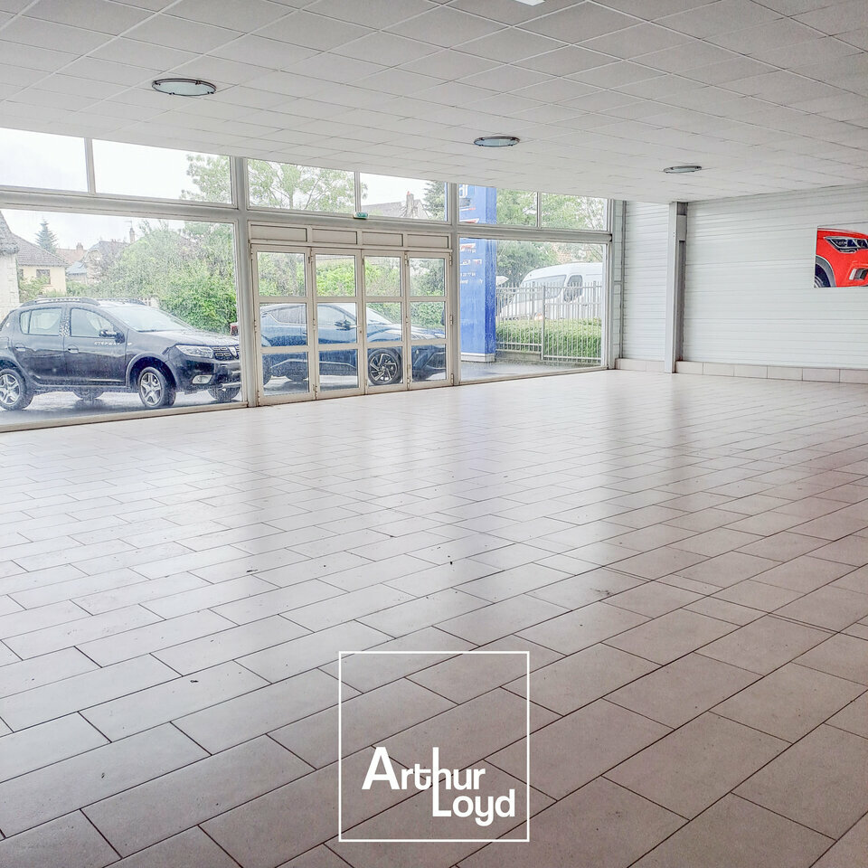 A louer Local commercial  660m² Brive-la-Gaillarde