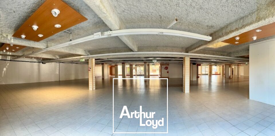 A vendre Local commercial  838m² Malemort