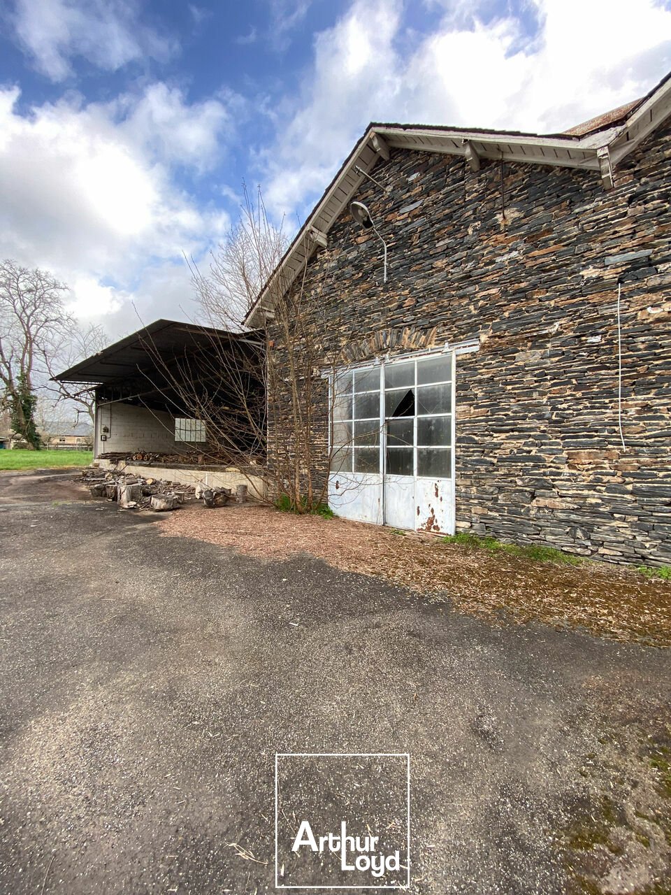 A vendre Entrepôt 935m² Allassac