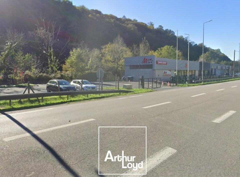 Local d'activités 520 m² à louer  Zone du Mulatet, Tulle