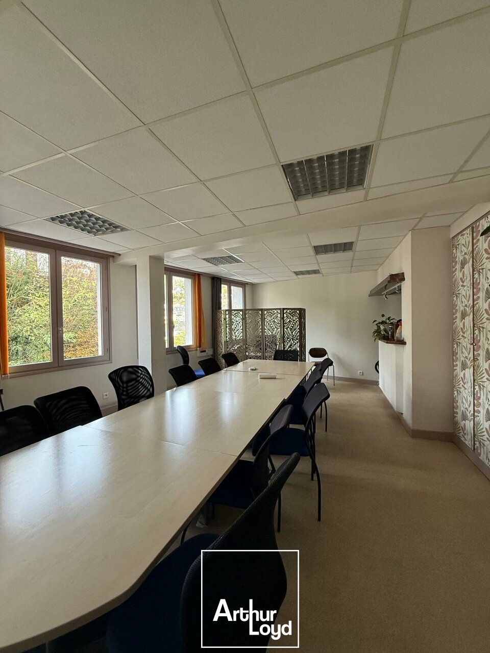 A vendre Bureaux 400m² Tulle