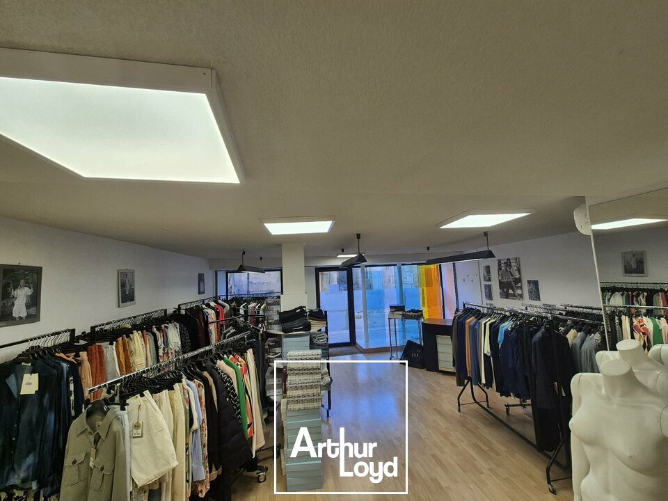 A louer Local commercial  80m² Brive-la-Gaillarde