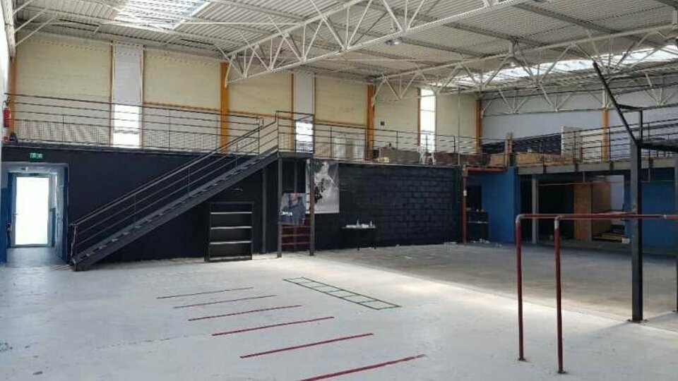 LOCAL COMMERCIAL A LOUER A PESSAC PROCHE A63 SORTIE 26