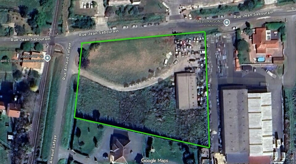A vendre Terrain 300m² Saint-Louis-de-Montferrand