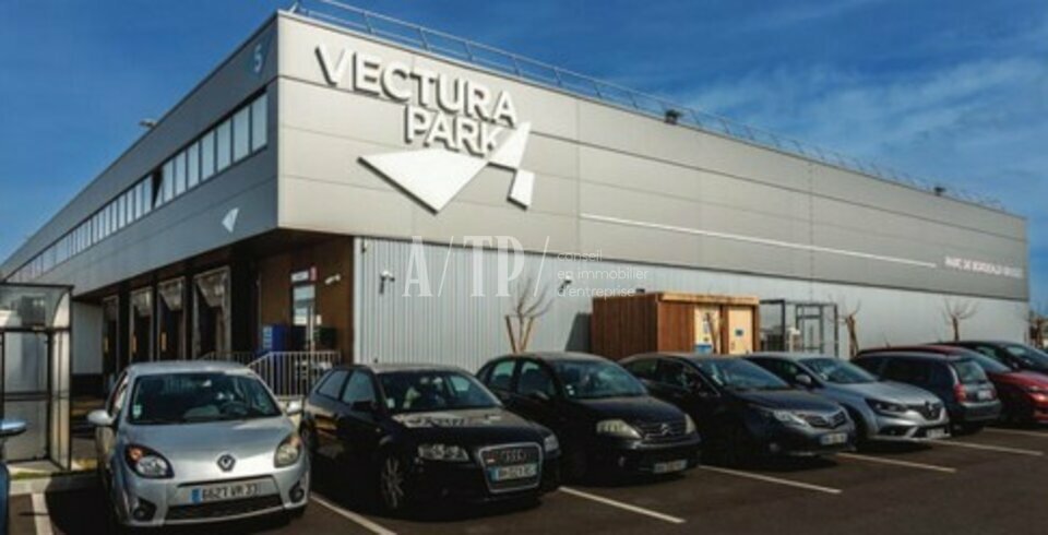 Entrepôt de stockage - local à louer 231 m² - Bruges (33) 