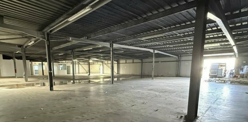 LOCAL D'ACTIVITÉ DE 1 200 M² A LOUER BORDEAUX (33300)