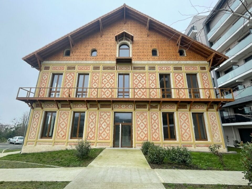 A VENDRE IMMEUBLE DE BUREAUX LOMONT (33310)