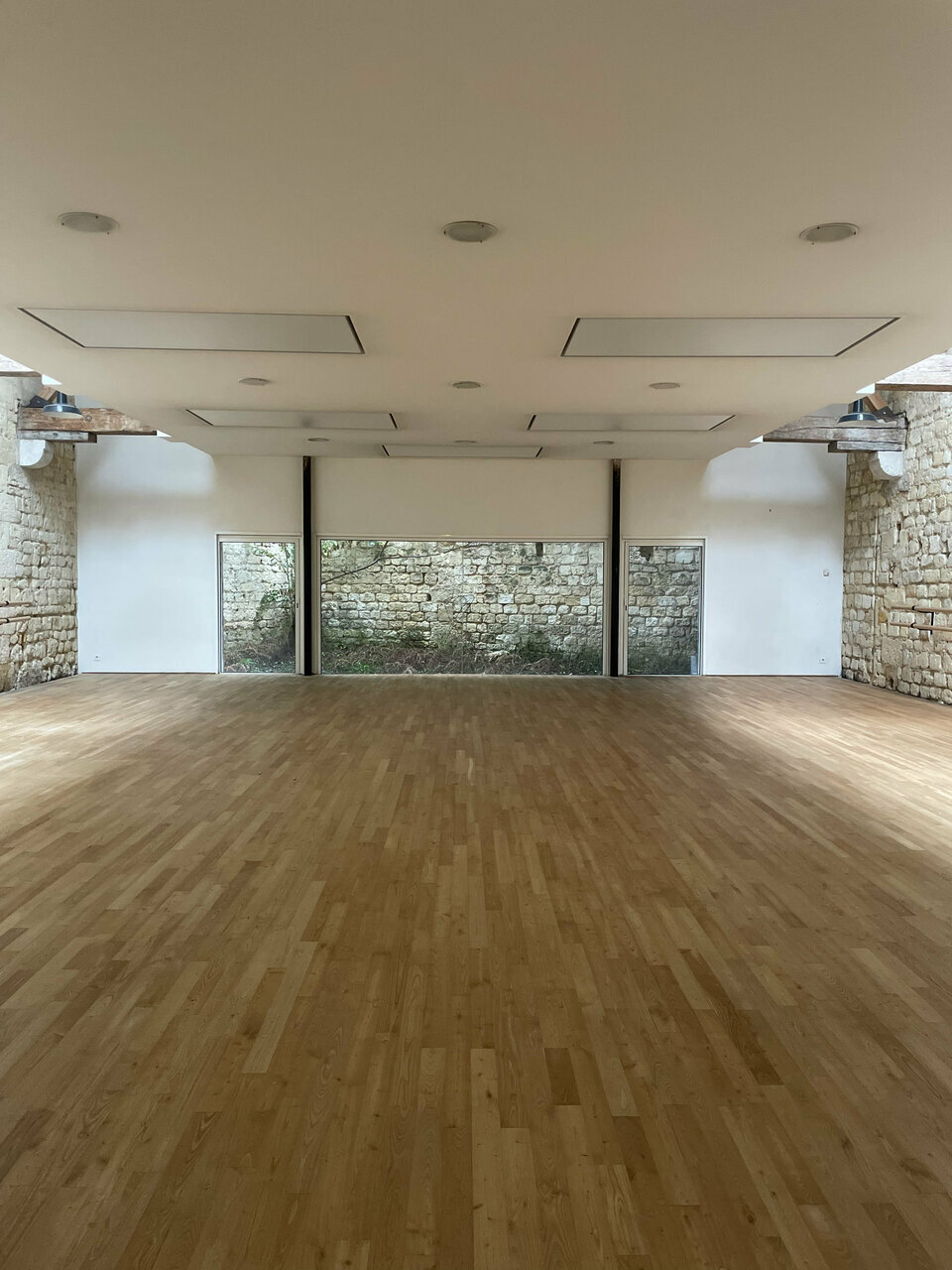 LOCAL COMMERCIAL & BUREAU 420 M² A VENDRE - BORDEAUX CHARTRONS