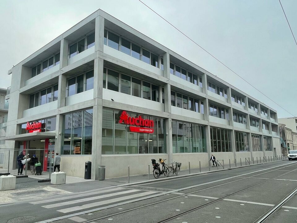 BUREAUX NEUFS A LOUER AU PIED DU TRAM - BORDEAUX CHARTRONS