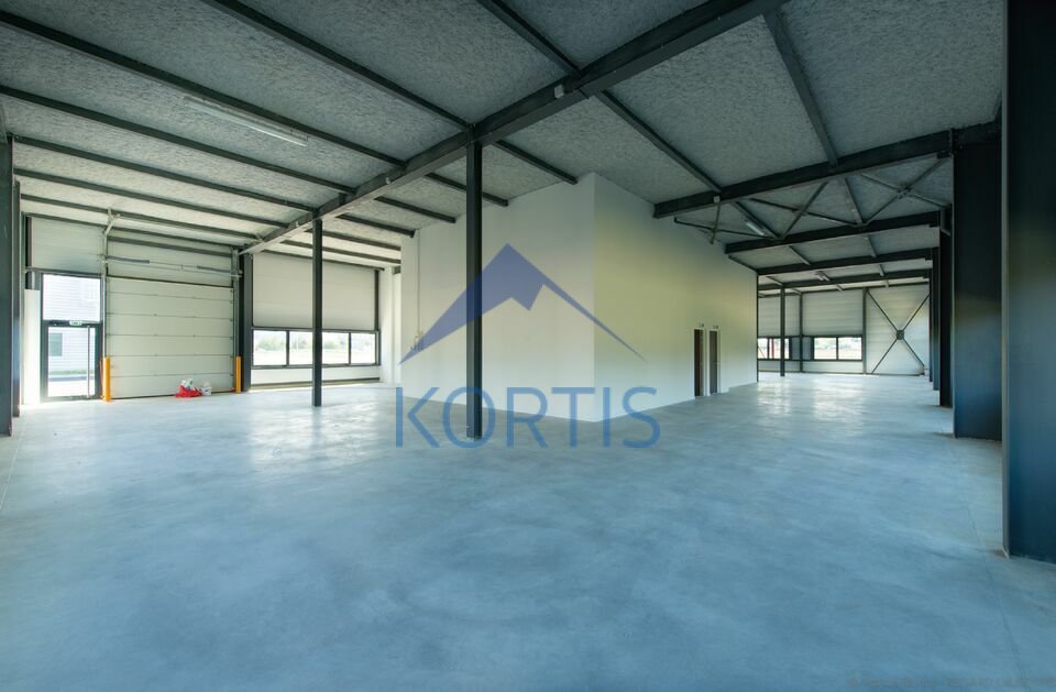 A louer Locaux d'activité 1537m² Meyzieu