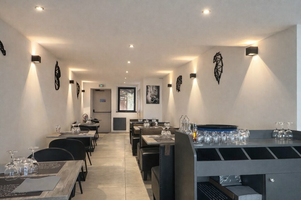 Local commercial à vendre - 250.0 m2 - 01 - Ain