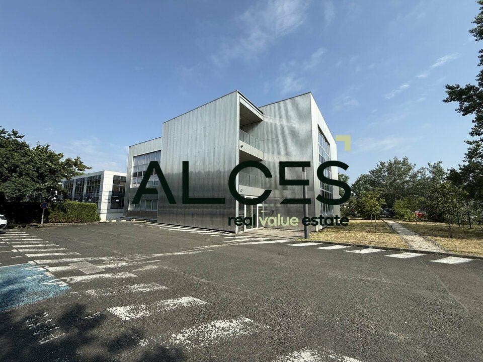 BUREAUX À VENDRE /LOUER RAVEZZIS