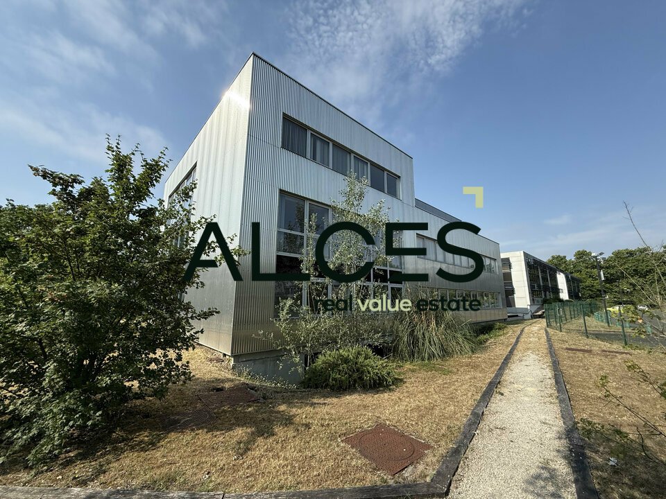 BUREAUX À VENDRE /LOUER RAVEZZIS