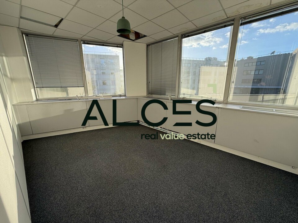 BUREAUX À LOUER RAVEZIES