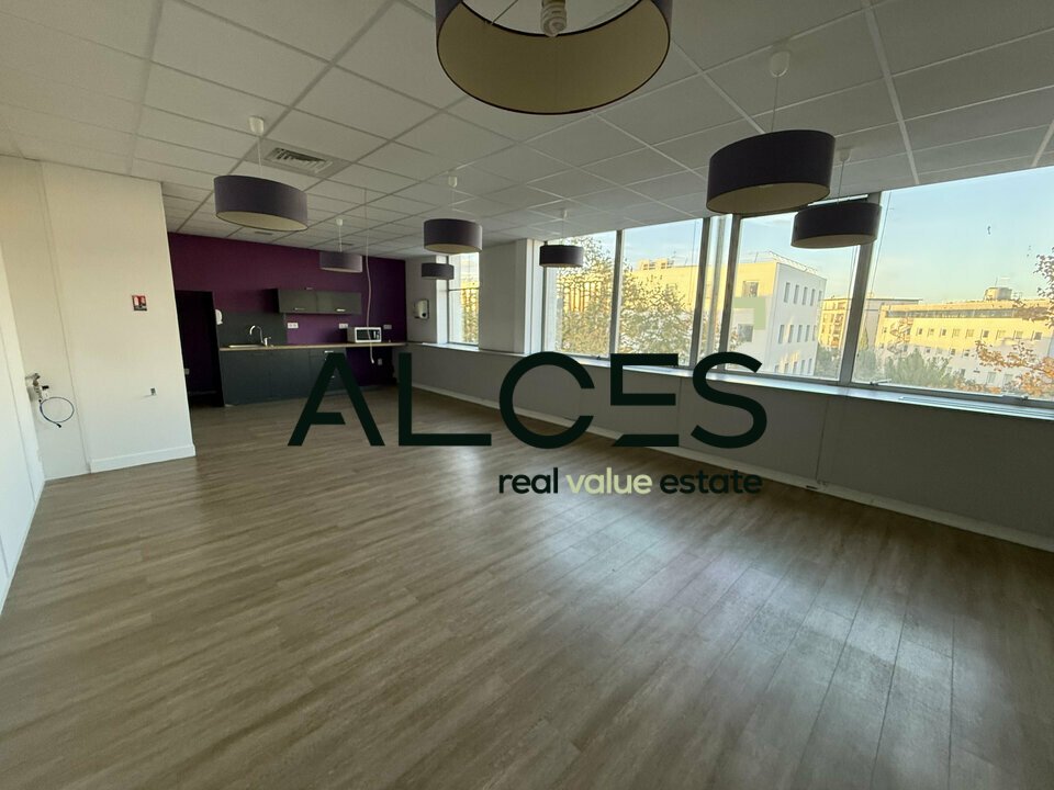 BUREAUX À LOUER RAVEZIES
