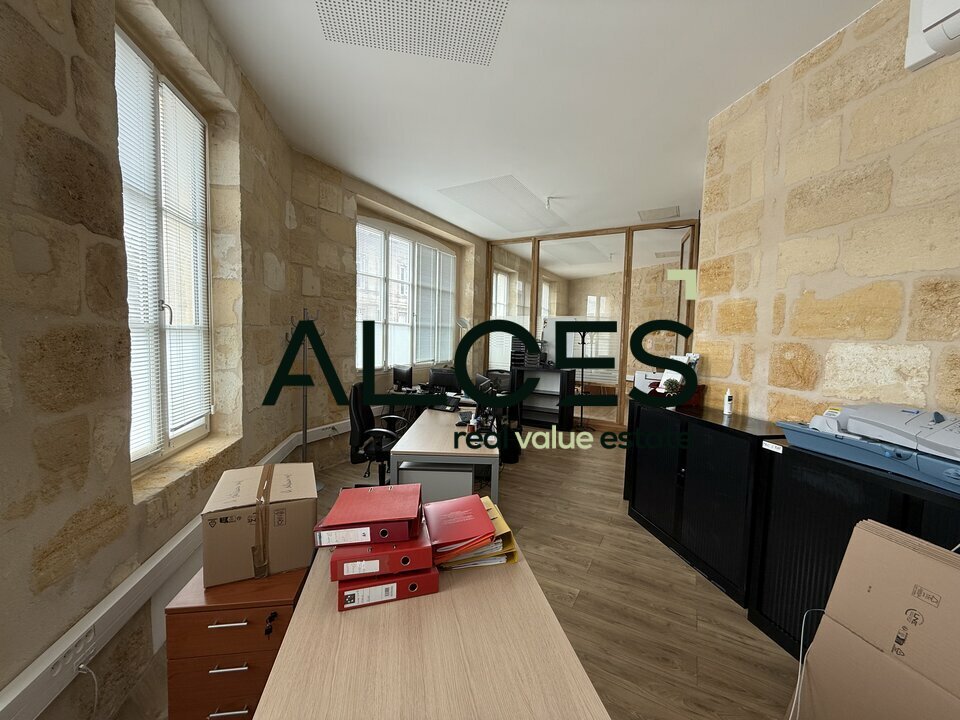 IMMEUBLE BUREAUX À VENDRE GARE ST-JEAN