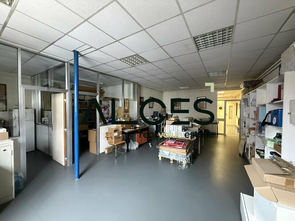 BUREAUX À VENDRE CHARTRONS