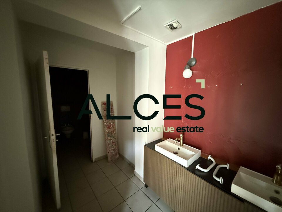 LOCAL COMMERCIAL À LOUER CHARTRONS