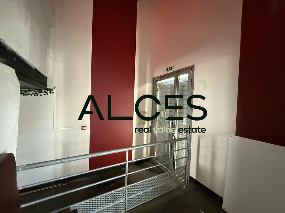 LOCAL COMMERCIAL À LOUER CHARTRONS