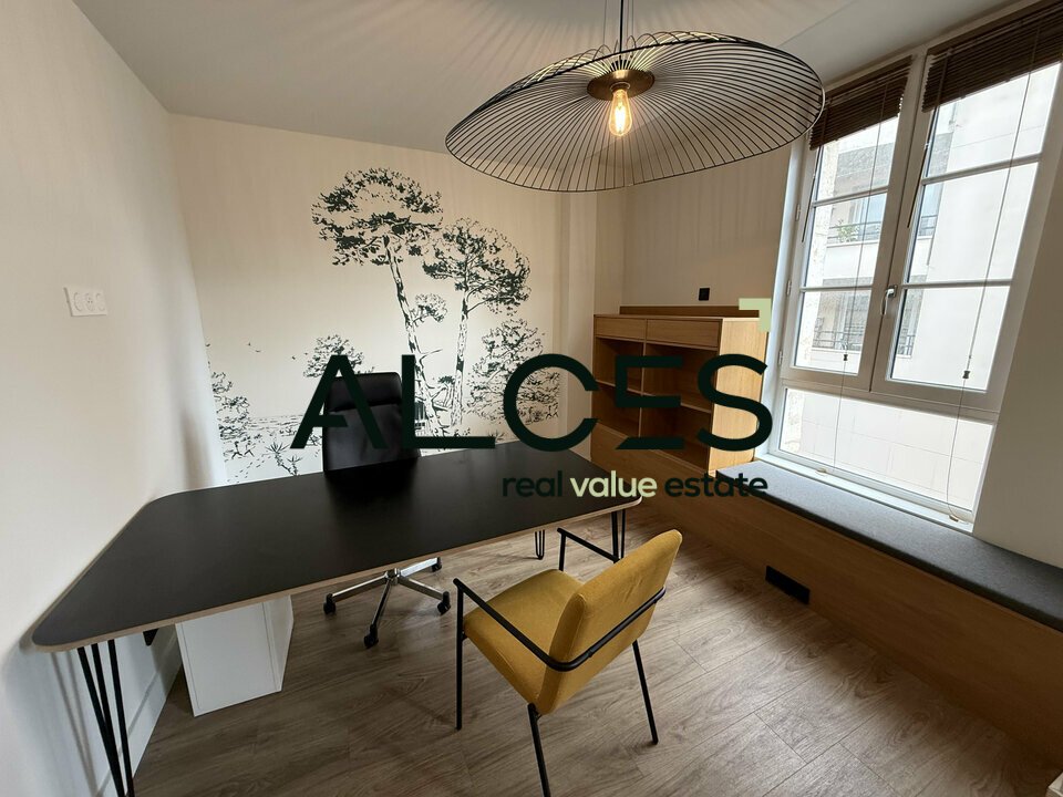 BUREAUX OPÉRÉS À LOUER MERIADECK