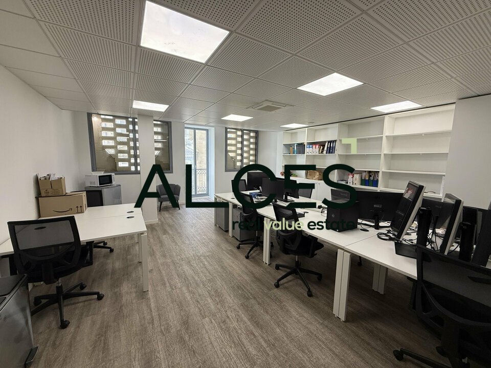 BUREAUX À LOUER GRAND THÉATRE