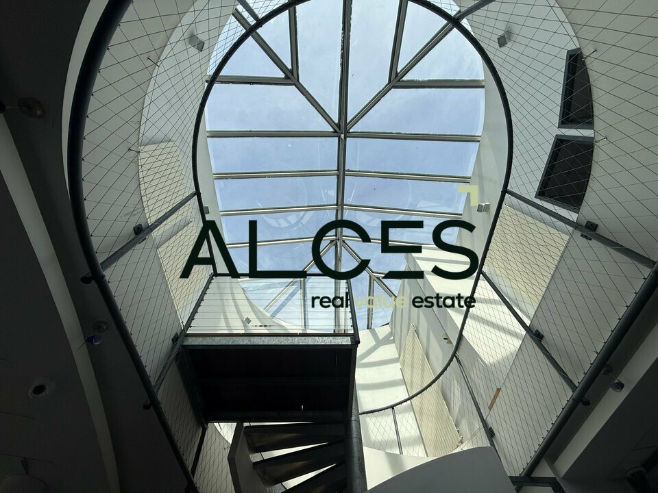 LOCAL COMMERCIAL À LOUER BARRIERE ST-GENES