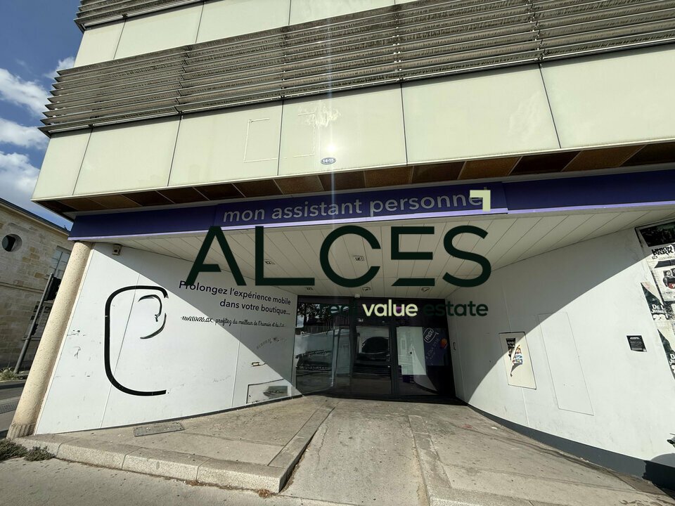 LOCAL COMMERCIAL À LOUER BARRIERE ST-GENES