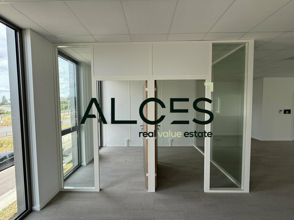 BUREAUX À LOUER AÉROPORT