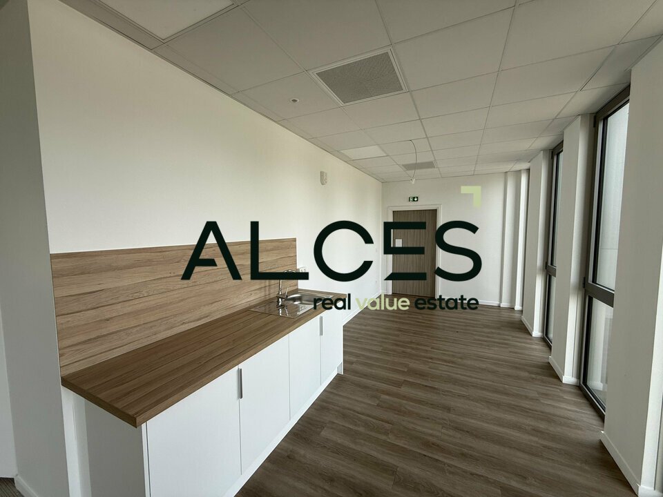 BUREAUX À LOUER AÉROPORT