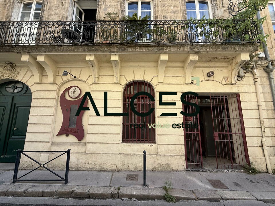 LOCAL COMMERCIAL À VENDRE CHARTRONS