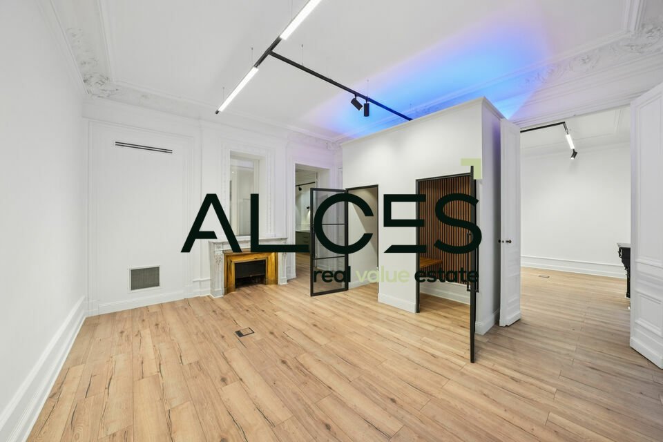 BUREAUX OPÉRÉS À LOUER QUINCONCES